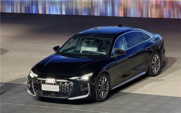 全新一代奥迪A6L开启预售：32.3万元起 降价超10万元