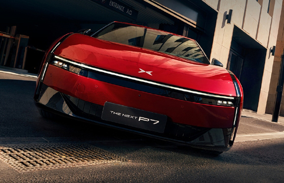 当红不让！小鹏P7推出全新车色星曜红：将于3月18日亮相