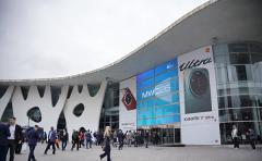 AI 时代的显示什么样？MWC现场答案来了